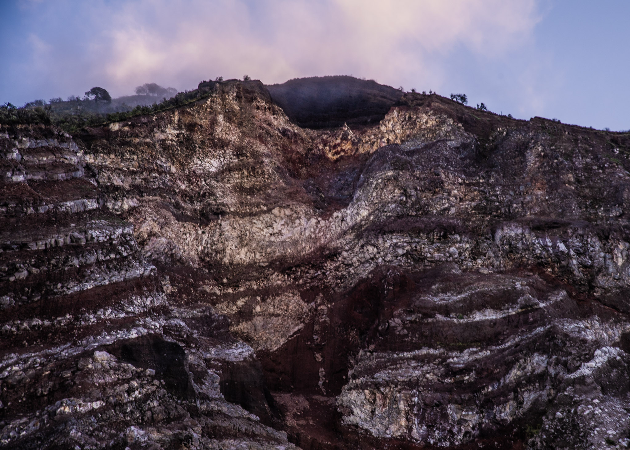 Santa María’s 1902 collapse scar seen from El Pikacho.